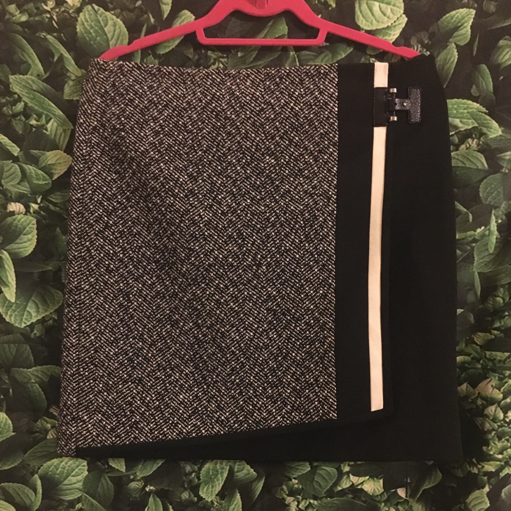 White House Black Market Skirt